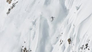 Skier Outruns Massive Avalanche [upl. by Dodd]