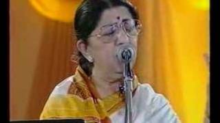 Lata Mangeshkar  Jo Wada Kiya Live Performance [upl. by Alby480]