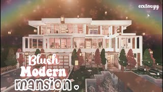 Bloxburg  Blush Modern Mansion  Tour  Layouts  Tips ෆ [upl. by Lowrance]